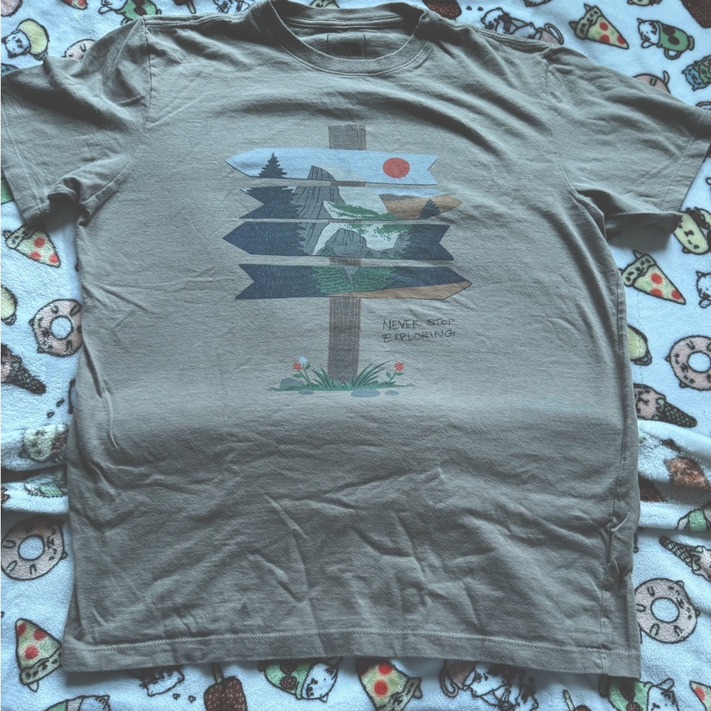 Men’s North Face Tee Shirt